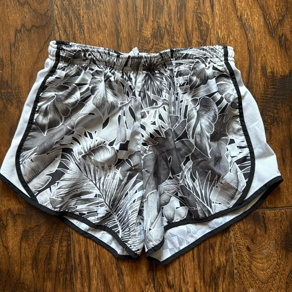 Nike Floral gray, black and white shorts, size large